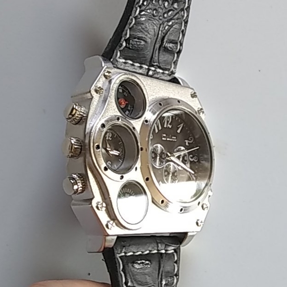 Oulm watch - Picture 3 of 5